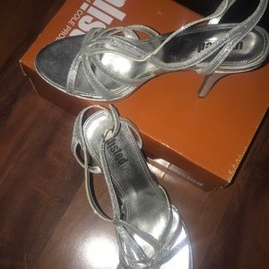 Unlisted - A Kenneth Cole Production